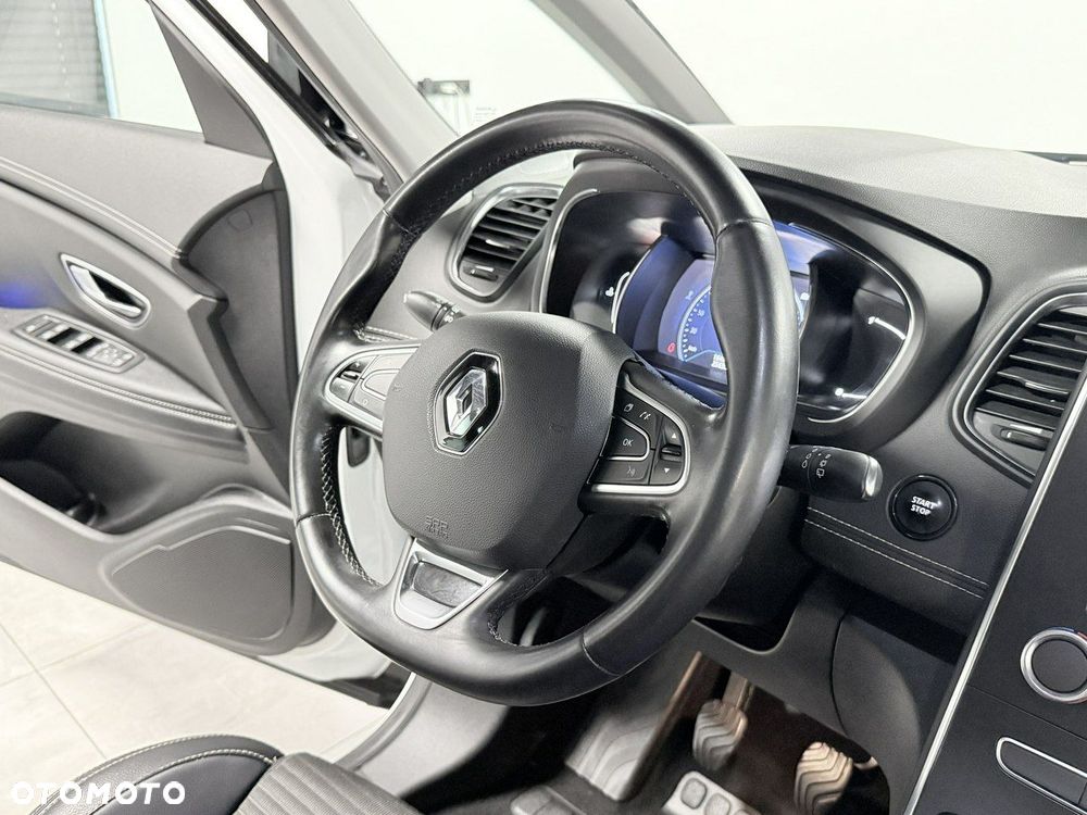 Renault Grand Scenic - 25