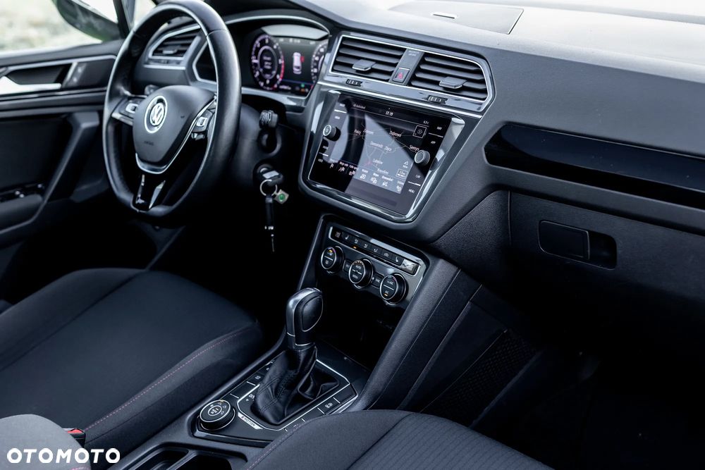 Volkswagen Tiguan 2.0 TDI SCR 4MOTION DSG Highline - 24
