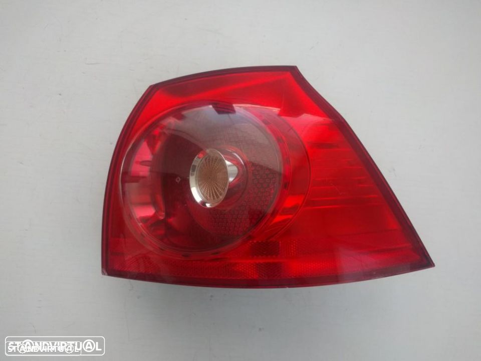 Farolim farol tras direito vw golf V - 1