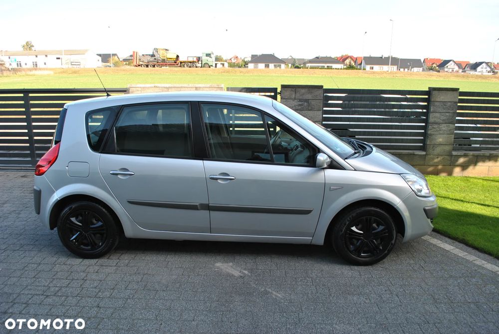 Renault Scenic - 16
