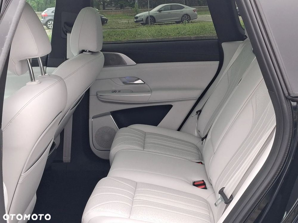 XPeng G9 94.6 kWh RWD Long Range - 9