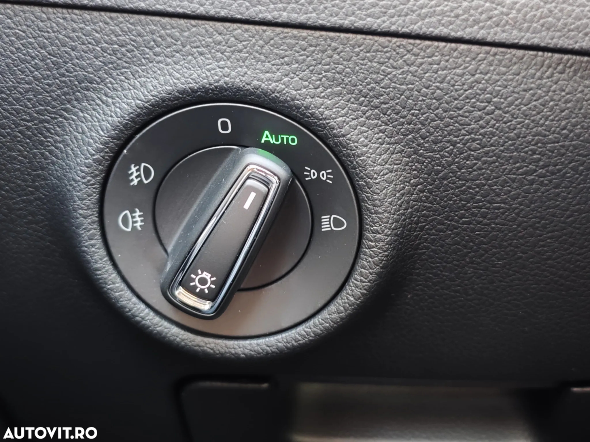 Skoda Superb 1.5 TSI ACT DSG Ambition - 28