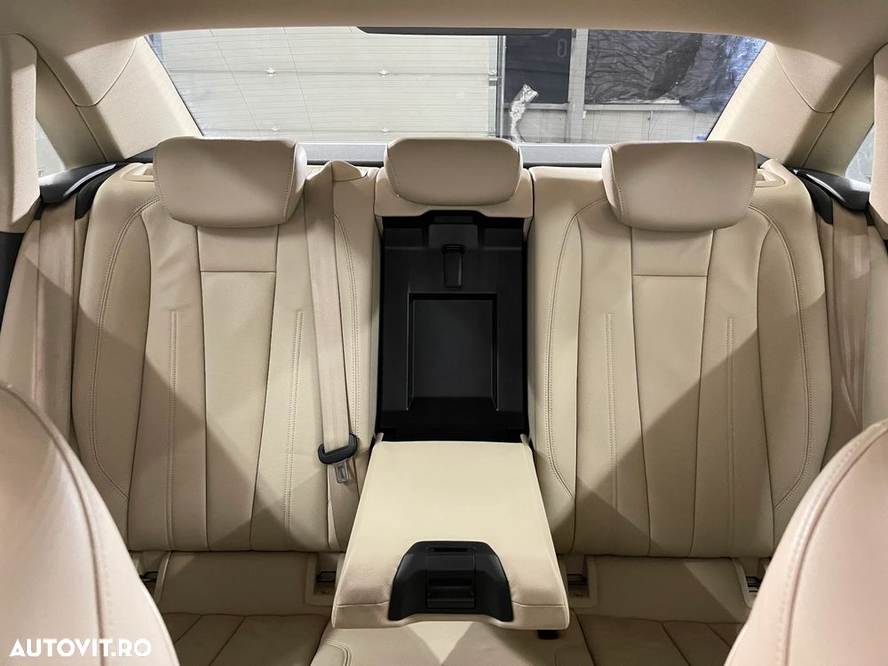 Audi A4 2.0 TDI S tronic - 11