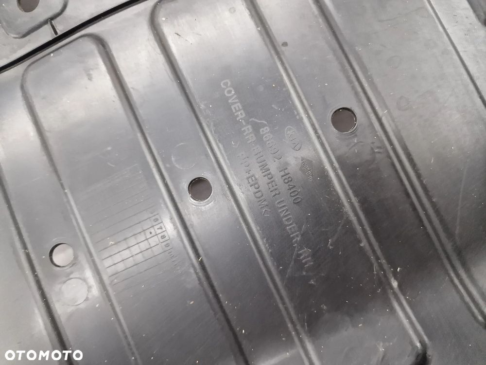 KIA STONIC 17- PRAWA OSŁONA PODWOZIA / ZDERZAKA TYLNEGO TYLNIEGO TYŁ , NR 86692-H8400 , NR AUKCJI NSŁ6 - 6