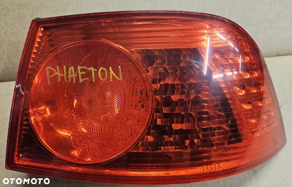 VW Pheaton lampa tył tylna prawa lewa - 1