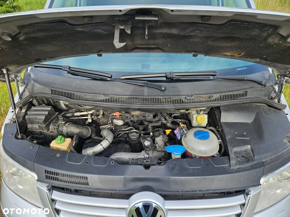 Volkswagen Multivan - 13