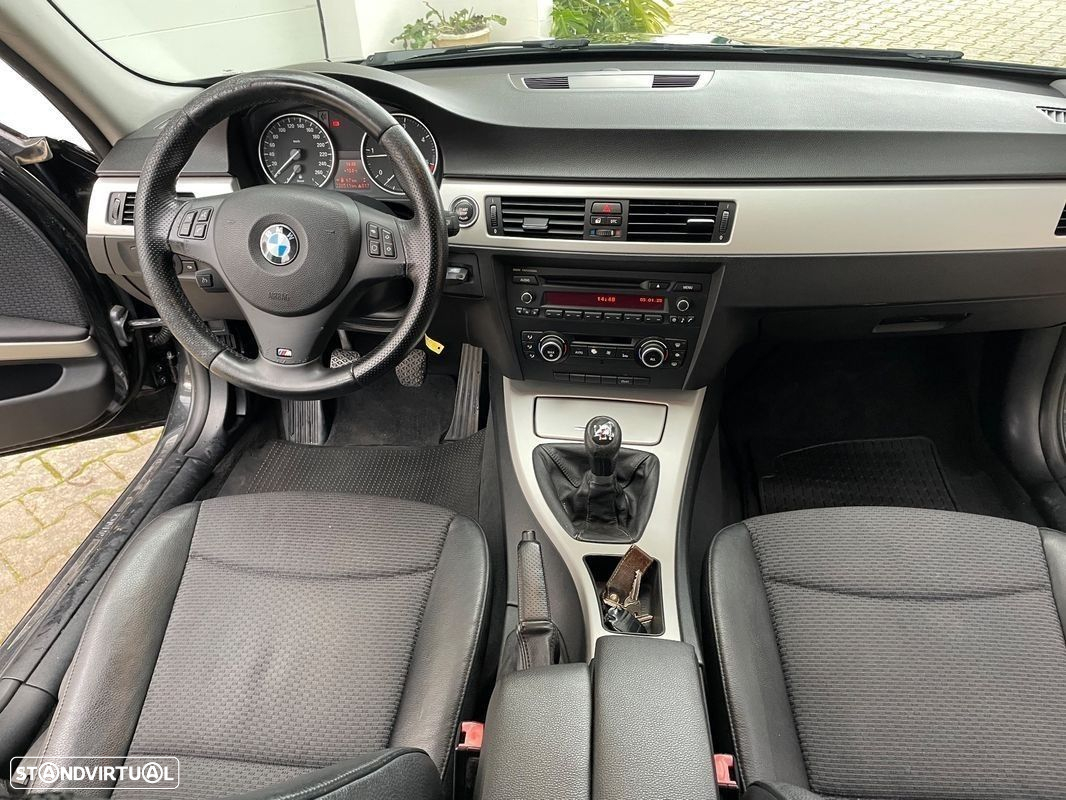 BMW 2000 - 26