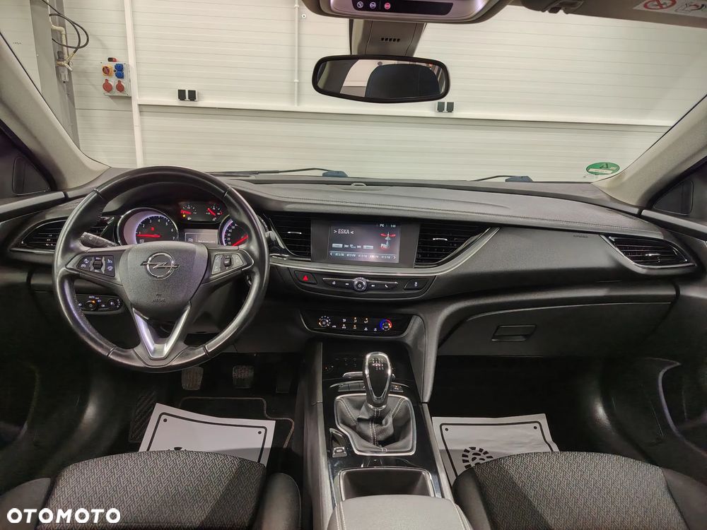 Opel Insignia 1.5 T Exclusive S&S - 24