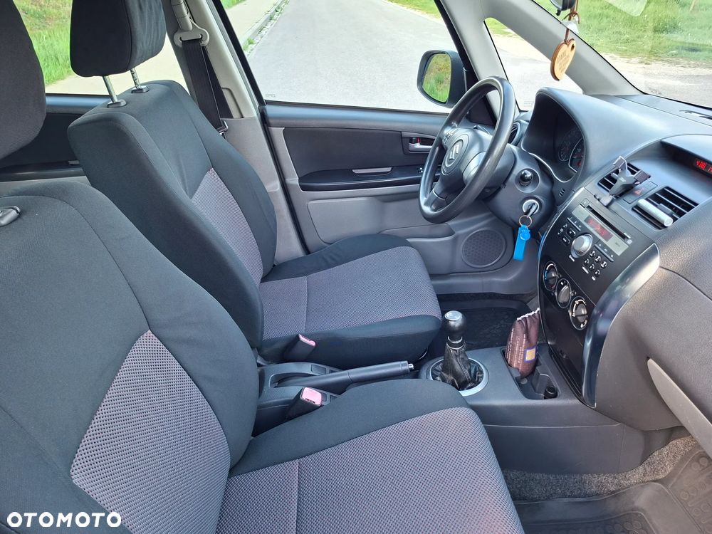 Suzuki SX4 - 12