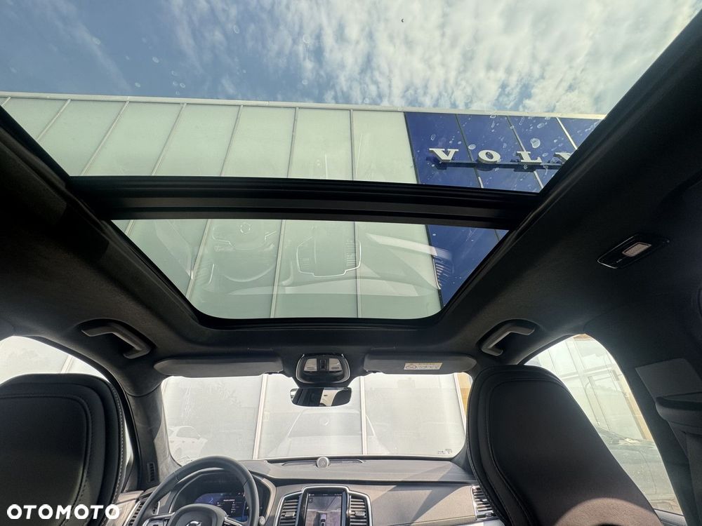 Volvo XC 90 - 30