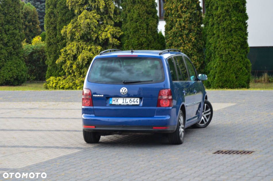Volkswagen Touran 2.0 TDI DPF Highline - 13