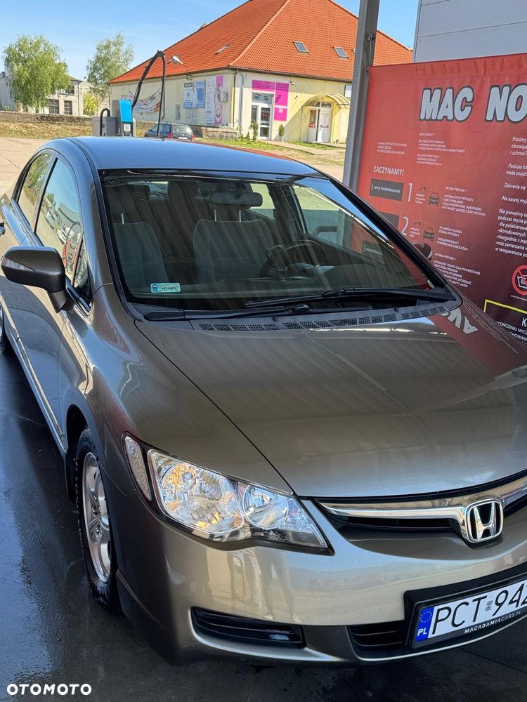Honda Civic 1.8 Comfort - 21