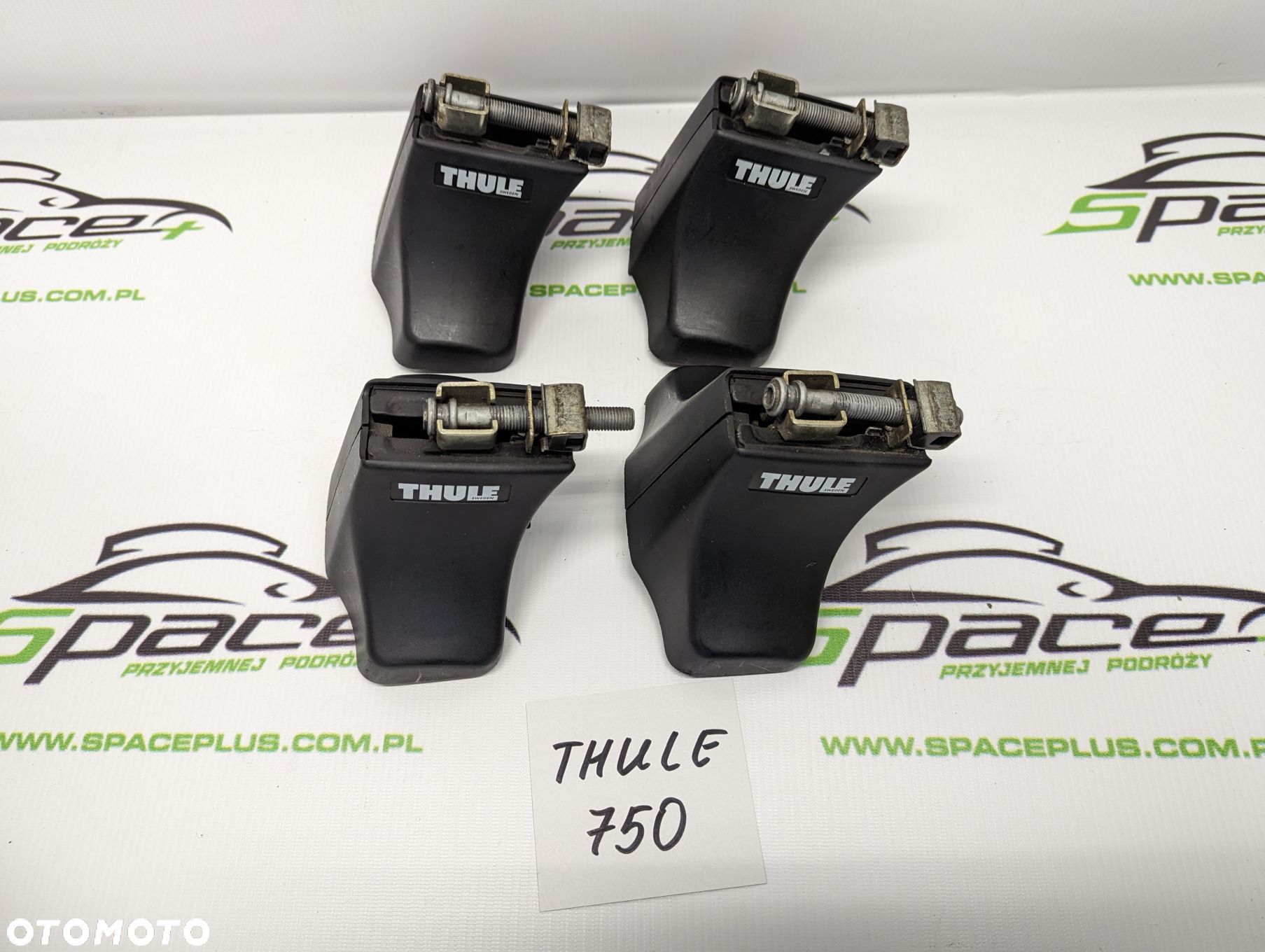 Stopy bagażnika dachowego Thule 750 - 1