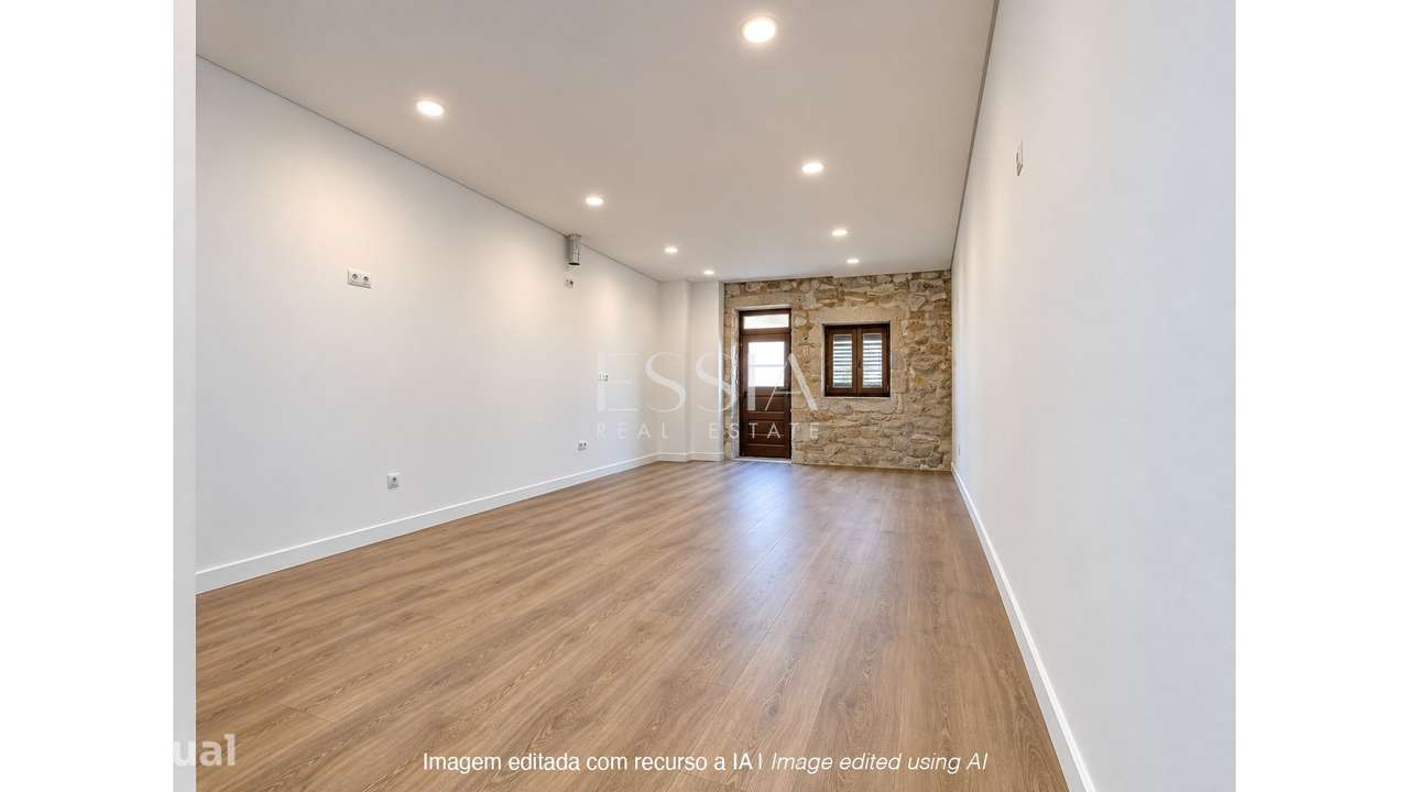 Moradia T3 Remodelada com Terraço em Canelas - Grande imagem: 4/21