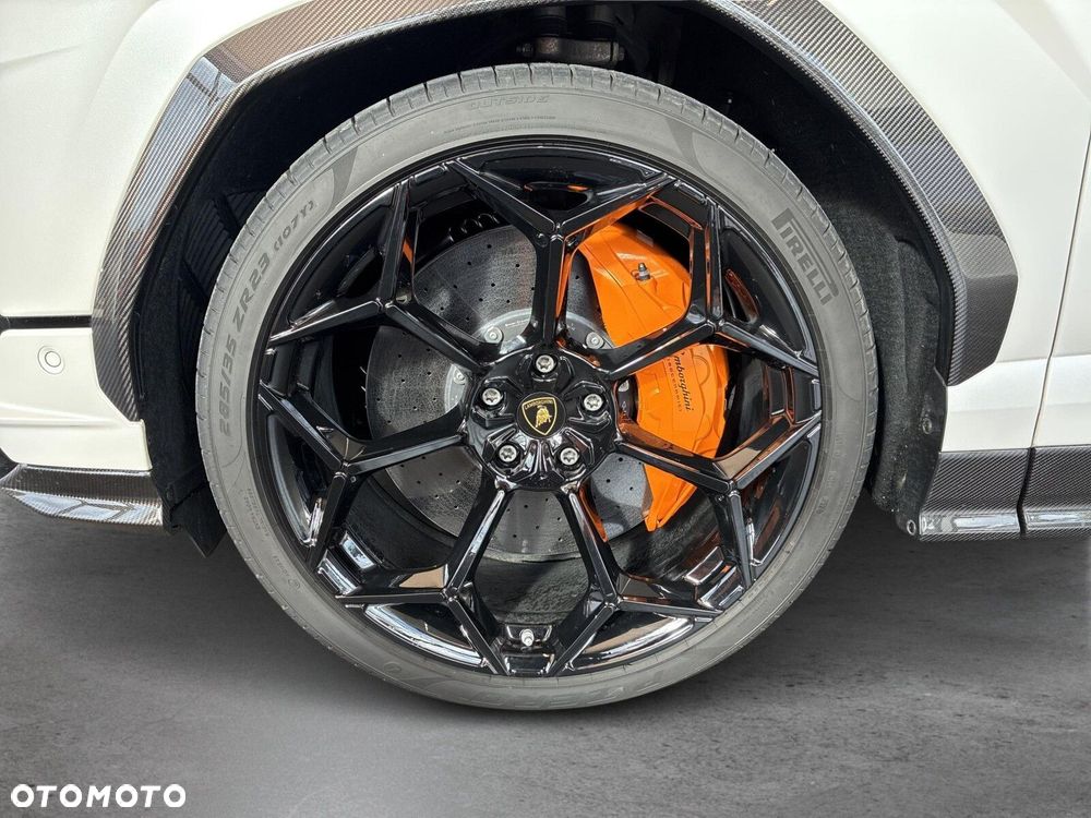 Lamborghini Urus - 26