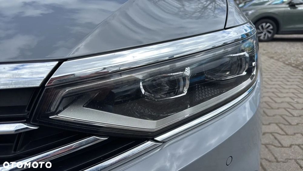 Volkswagen Passat - 9