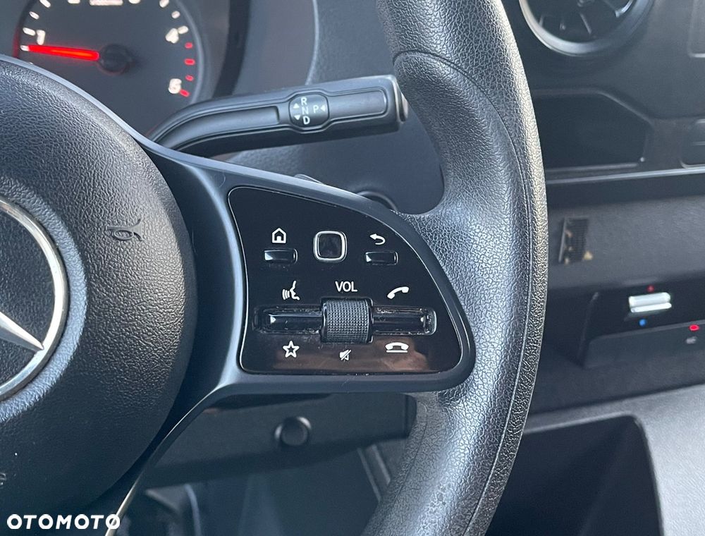 Mercedes-Benz Sprinter - 30