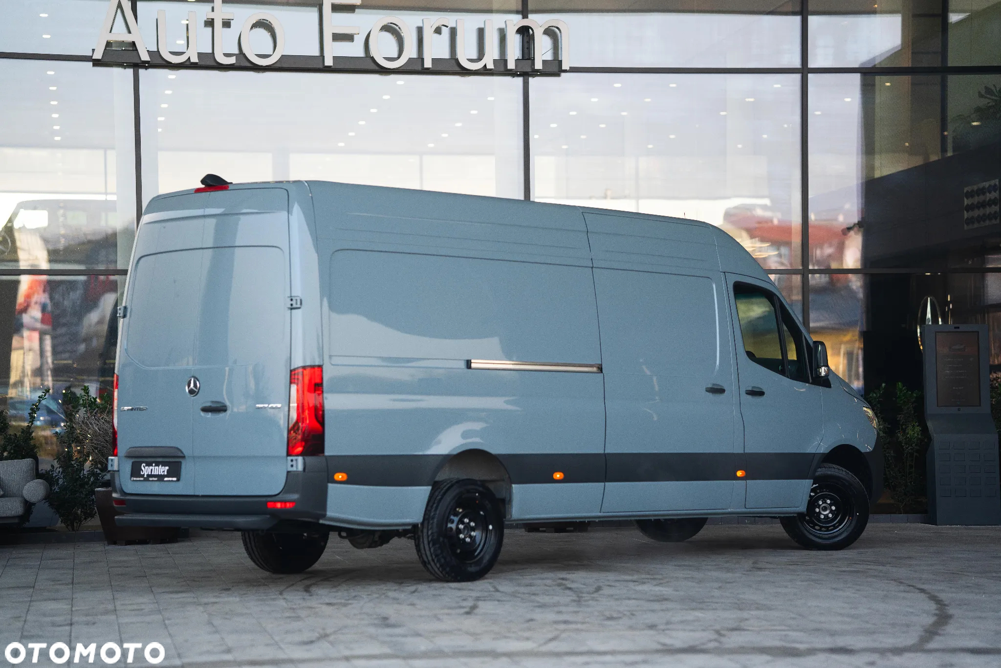 Mercedes-Benz Sprinter - 4