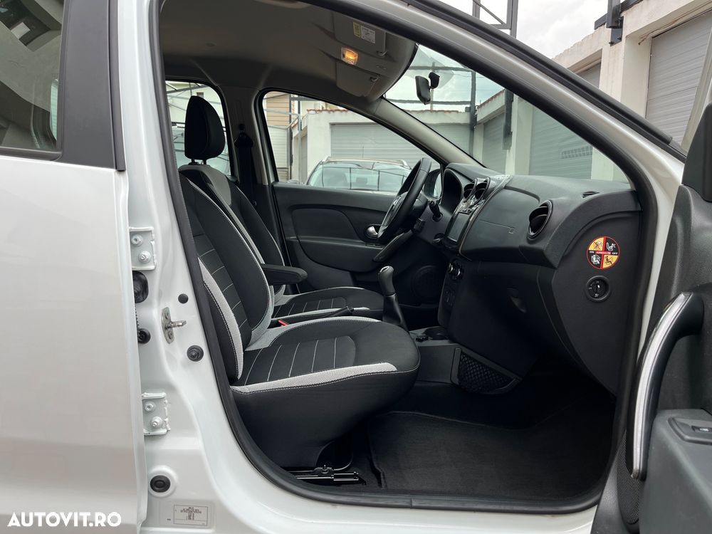 Dacia Logan MCV Blue dCi 95 Stepway - 12