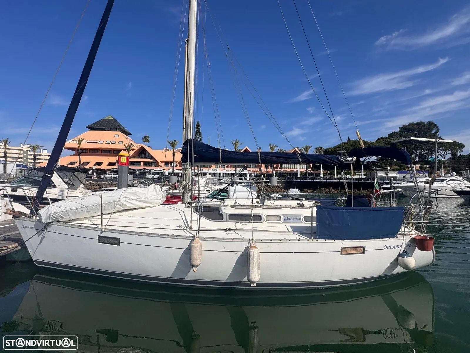 Beneteau Oceanis 320 - 1