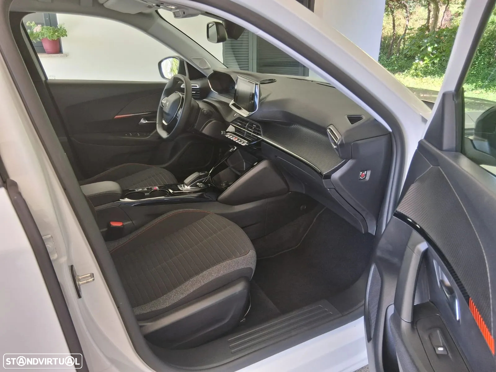 Peugeot e-2008 50 kWh Active - 9