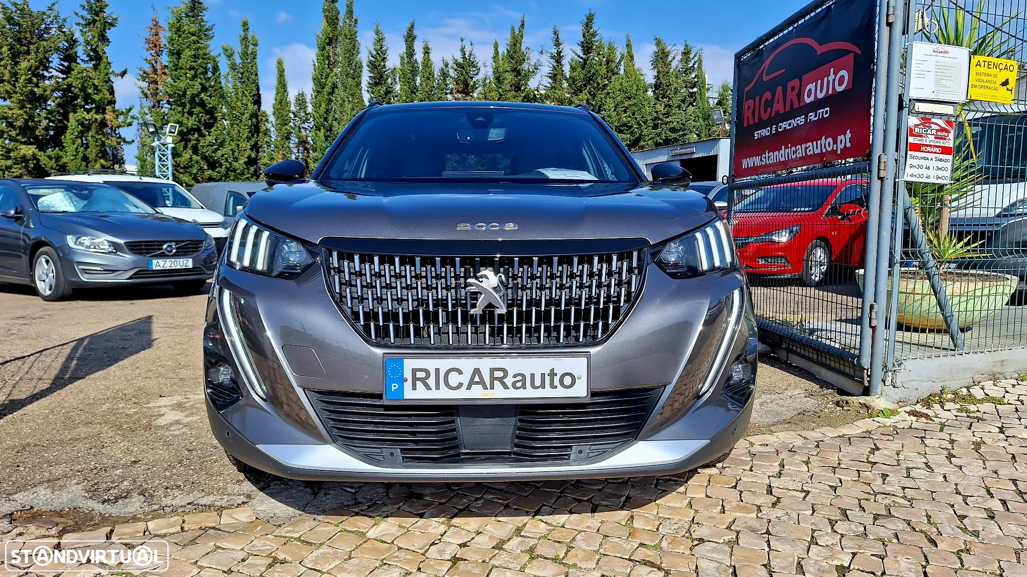 Peugeot 2008 1.5 BlueHDi GT Line - 2