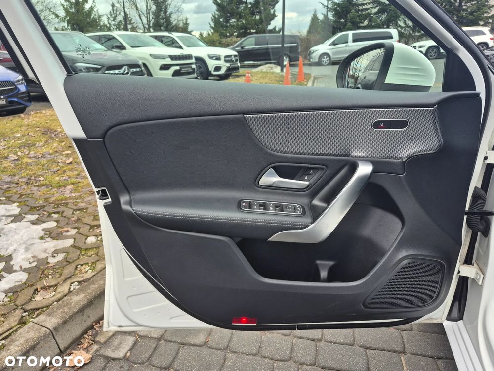 Mercedes-Benz Klasa A 200 7G-DCT - 17