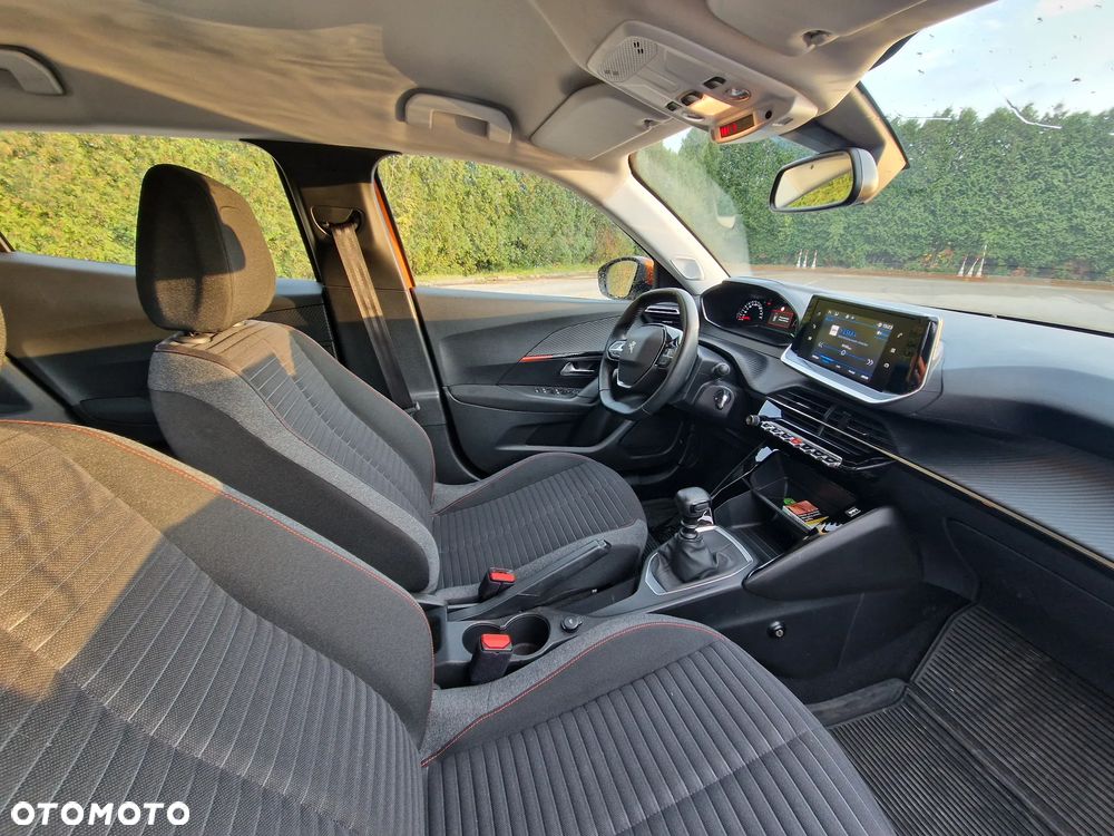Peugeot 2008 - 12