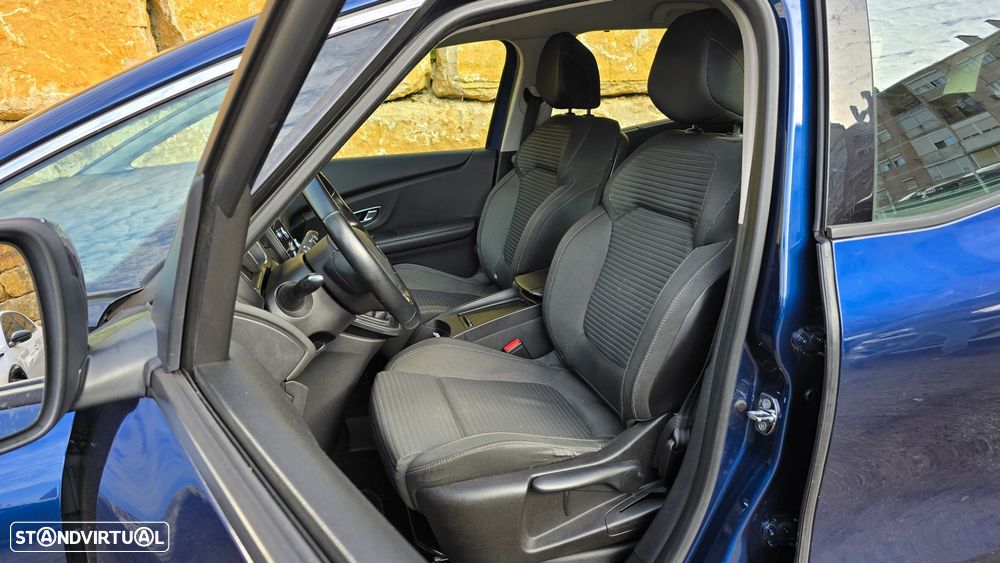 Renault Grand Scénic - 34
