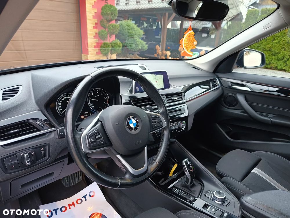 BMW X1 xDrive18d Sport Line - 26