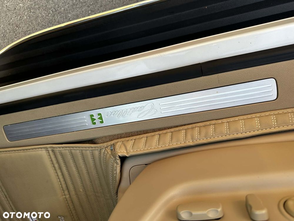 Cadillac Escalade - 22