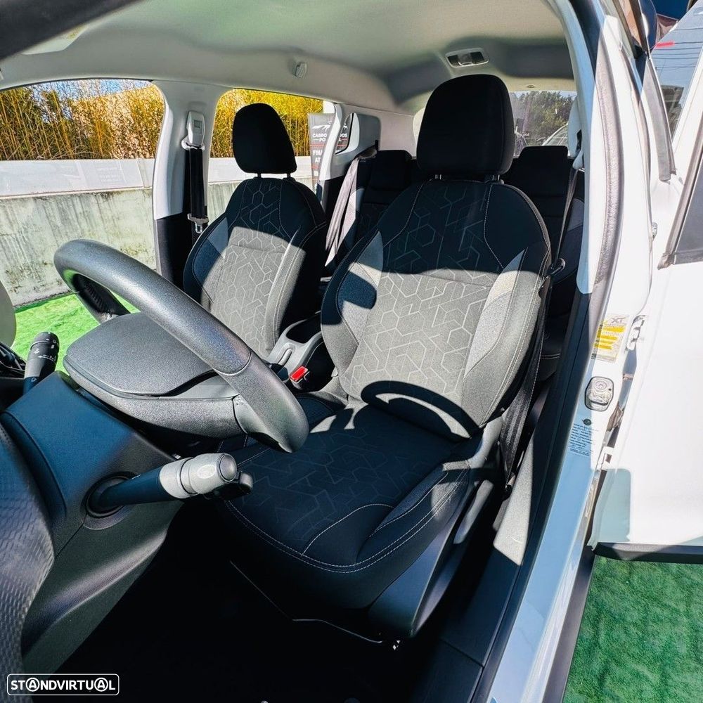 Peugeot 2008 1.2 PureTech Style - 25