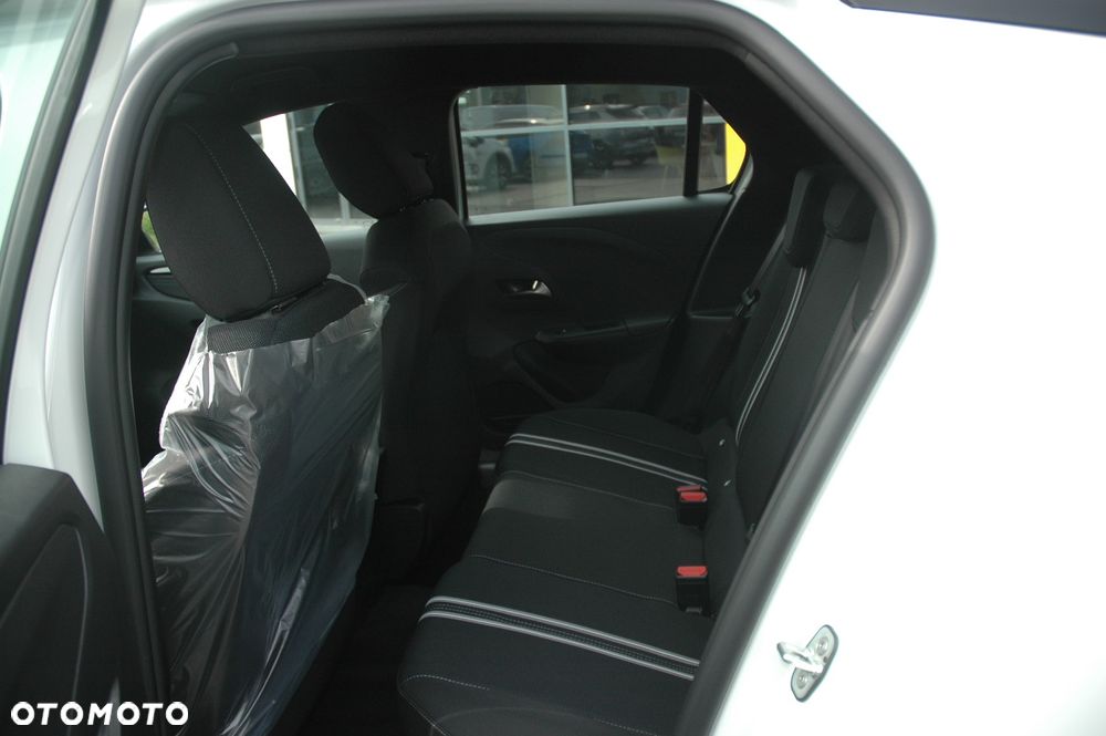 Opel Corsa 1.2 T mHEV GS eDCT - 4