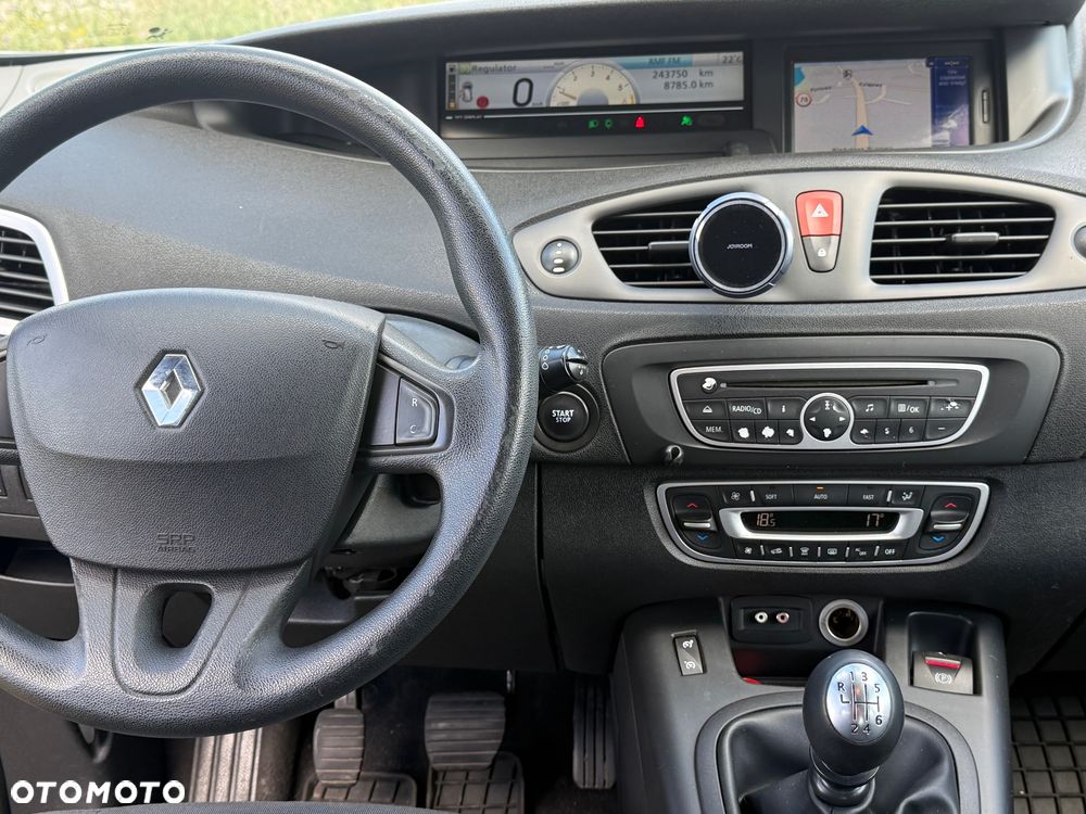 Renault Scenic 1.9 dCi Privilege - 9