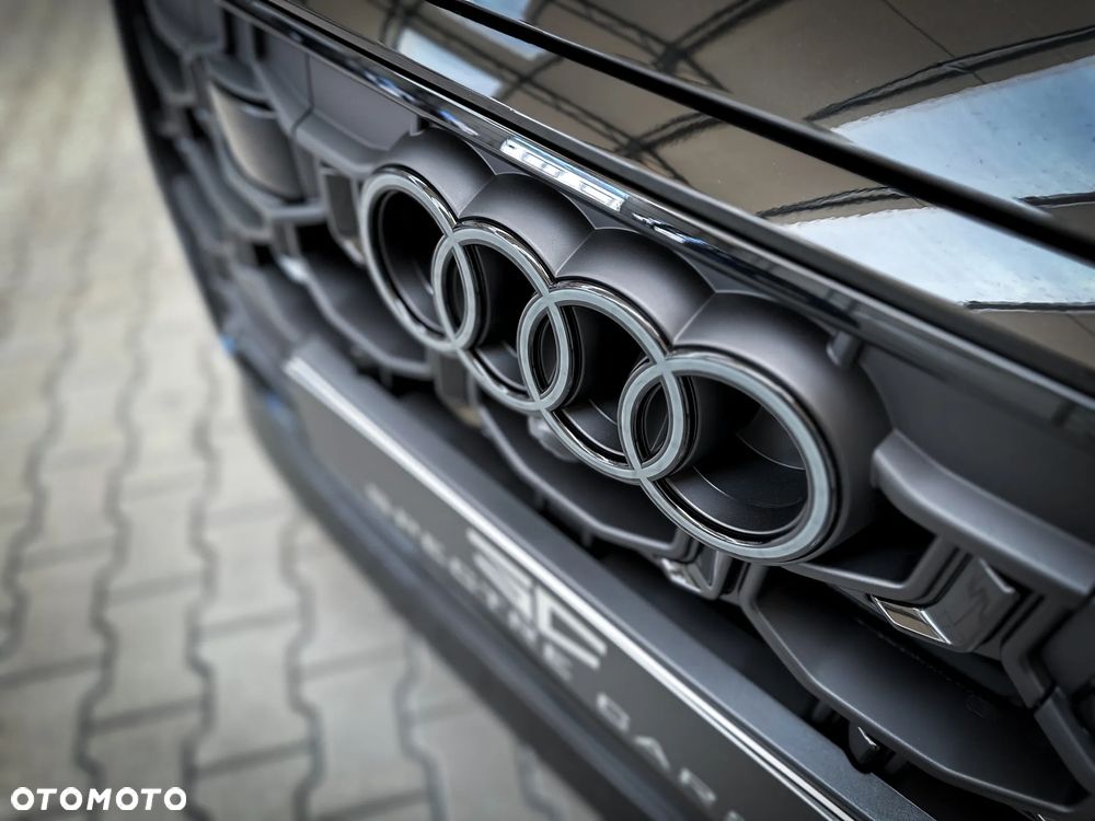 Audi Q8 - 11