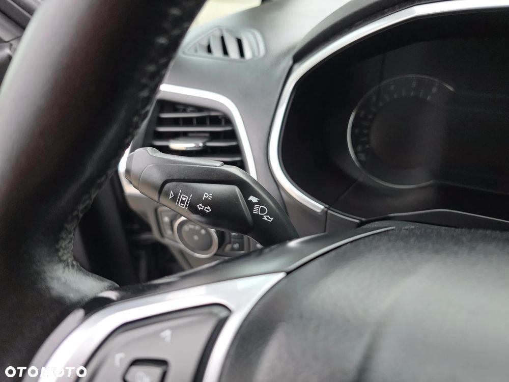 Ford S-Max 2.0 TDCi Titanium - 23