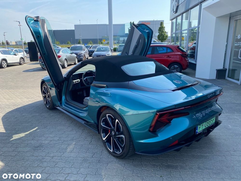 MG Cyberster 77kWh AWD Czarny Dach - 13