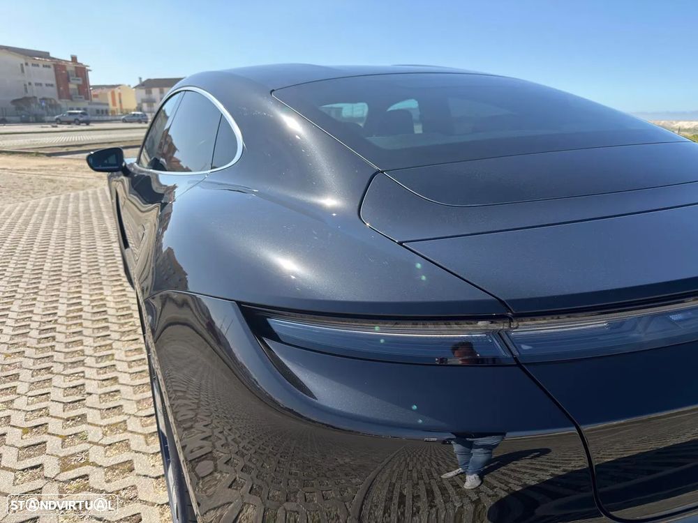 Porsche Taycan 4 - 13