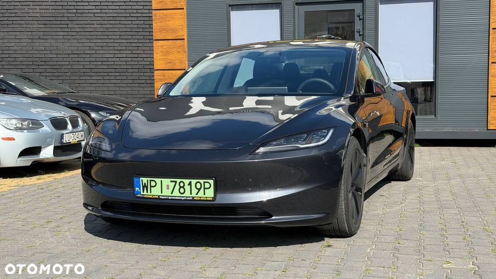 Tesla Model 3 - 2