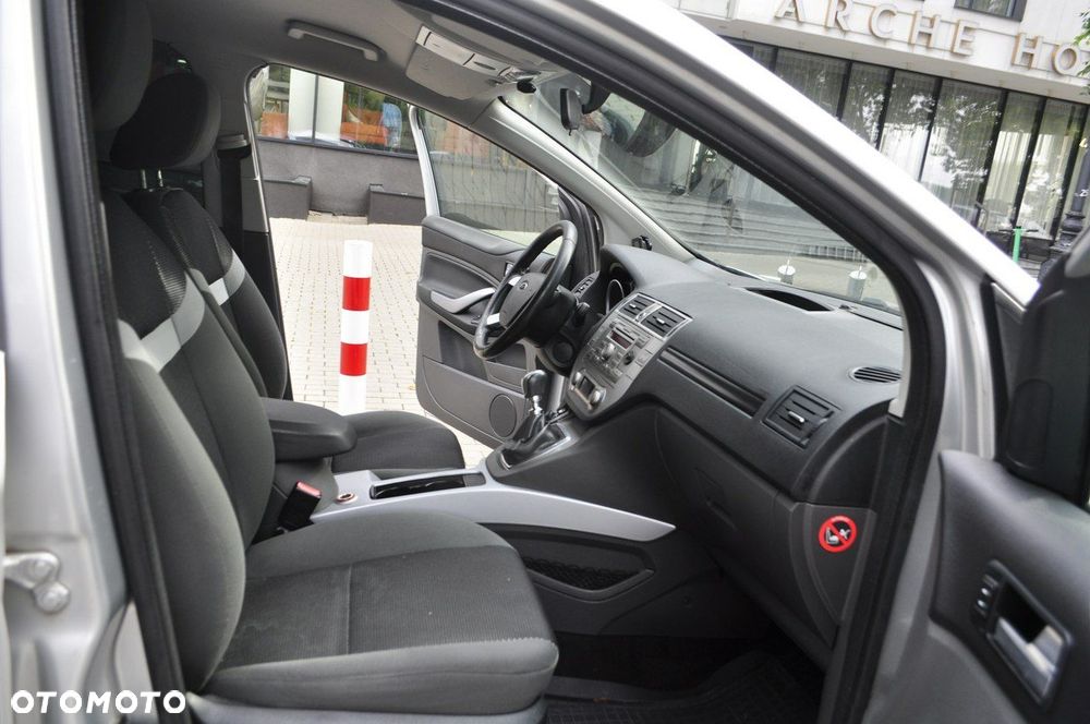 Ford Kuga - 13