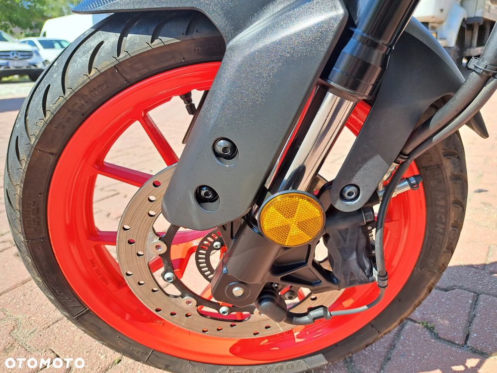 Yamaha MT - 8