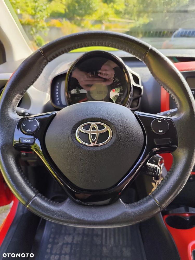 Toyota Aygo x-play - 11