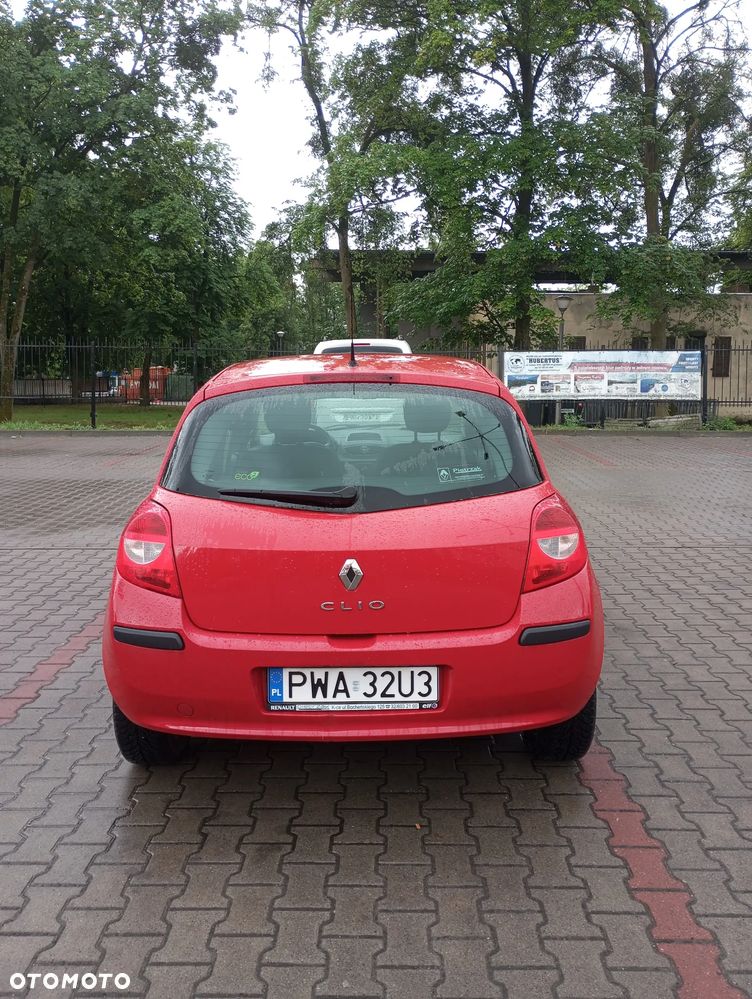 Renault Clio 1.2 16V Alize - 4
