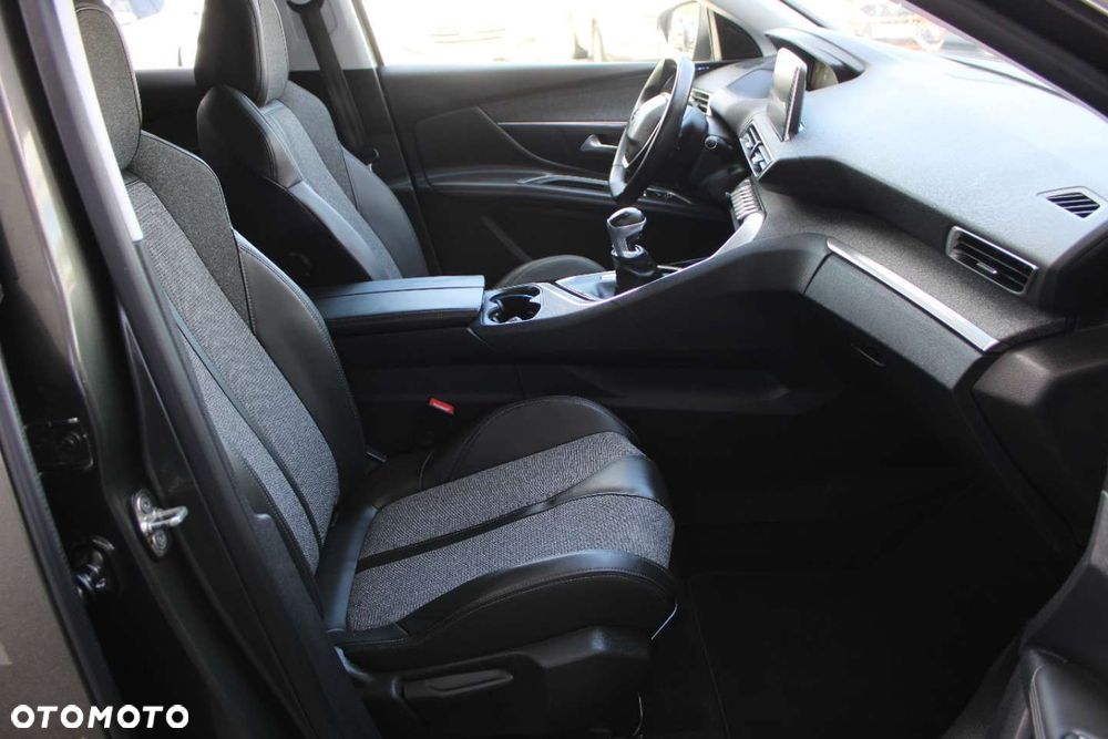 Peugeot 3008 - 25