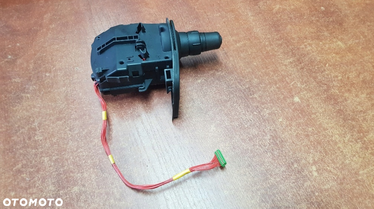 PRZEŁĄCZNIK ŚWIATEŁ KIERUNKOWSKAZÓW RENAULT CLIO III MODUS KANGOO II - 4