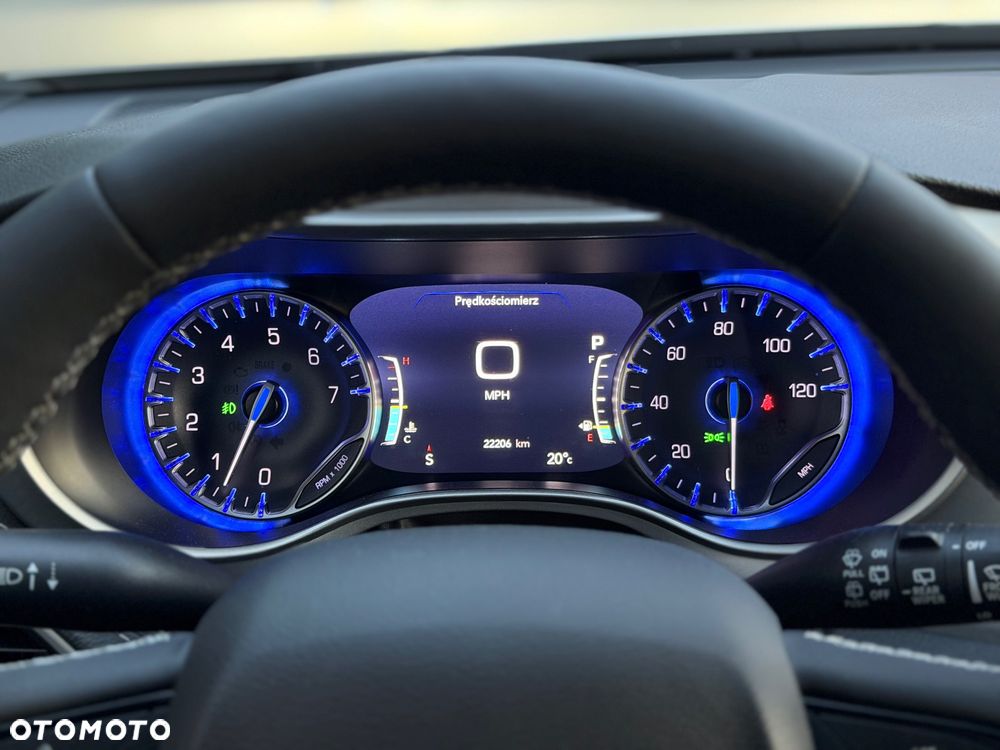 Chrysler Pacifica - 27