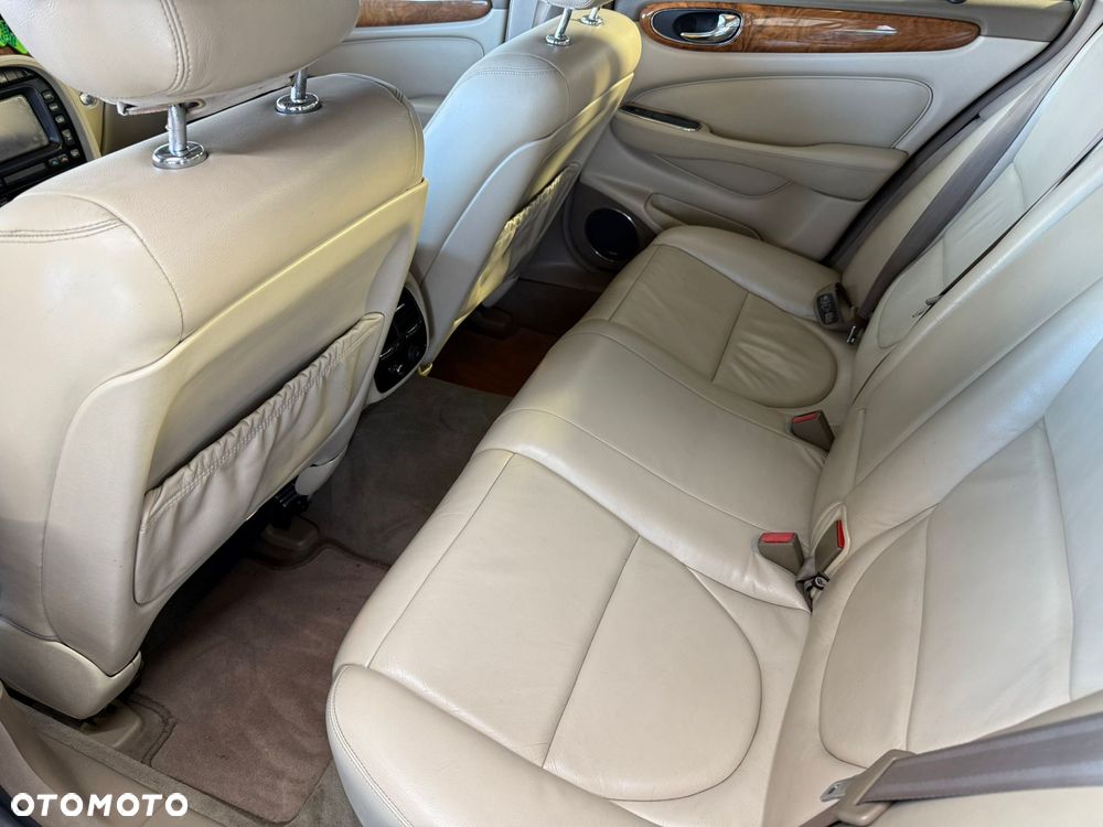 Jaguar XJ XJ8 4.2 Executive - 3