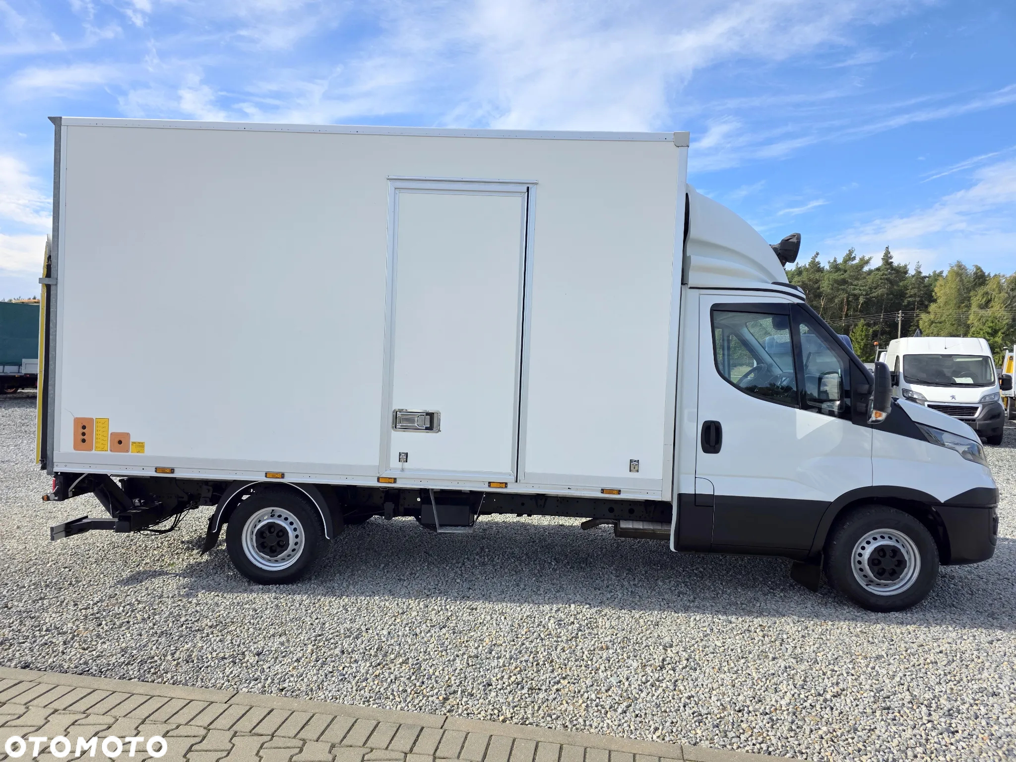 Iveco 35-170 3,0 HPI 170 KONNY KONTENER 4,2M WINDA KLIMA WEBASTO 8 BIEGOWY HIMATIC 4,1M ROZSTAW OSI - 6