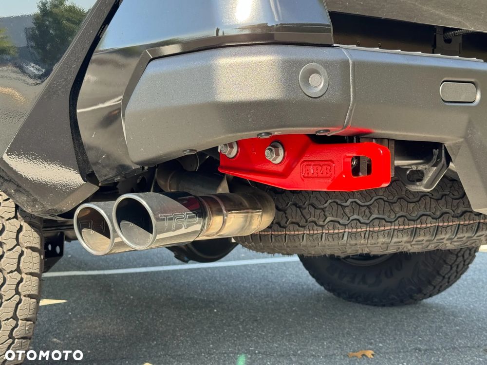 Toyota Tacoma - 12