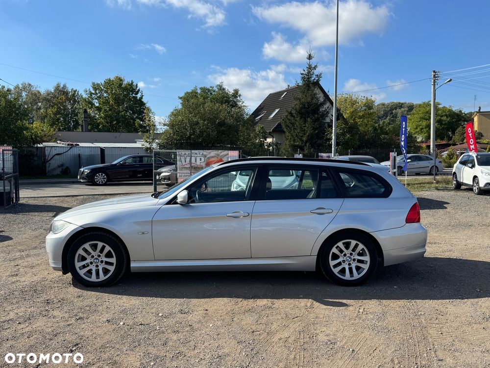 BMW Seria 3 318d Sport Line - 24